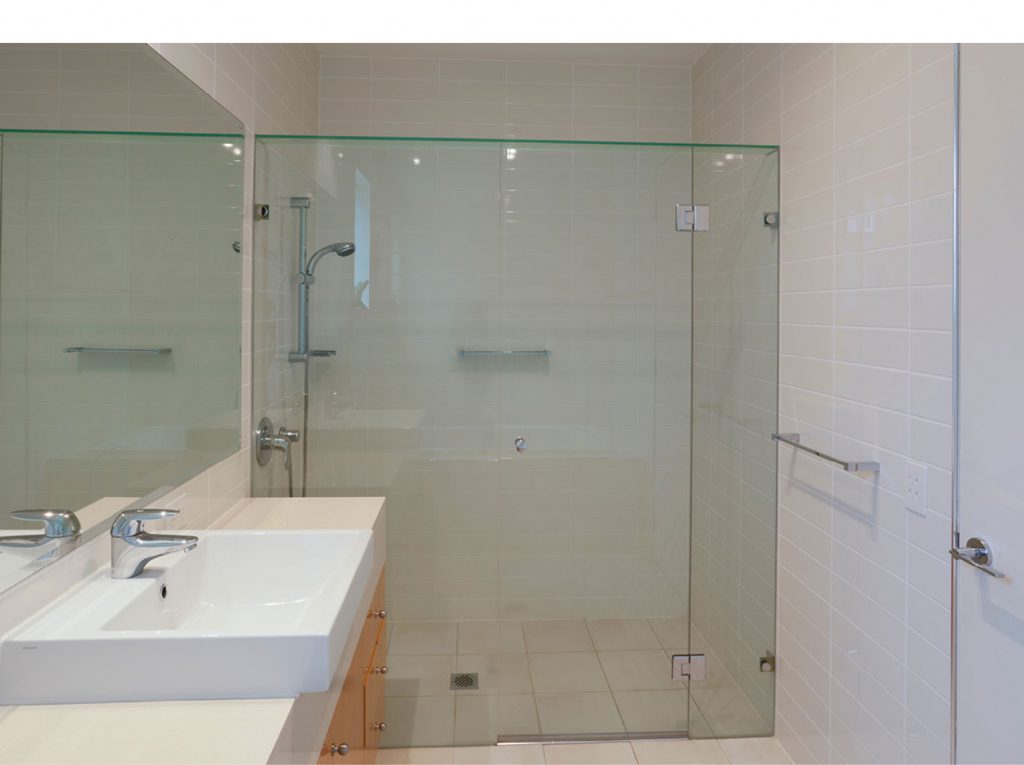 Why glass shower screens are becoming more popular